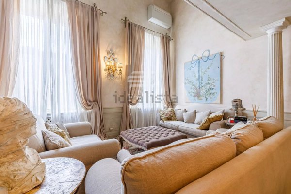 appartamento in vendita a Firenze in zona Centro Santa Maria Novella