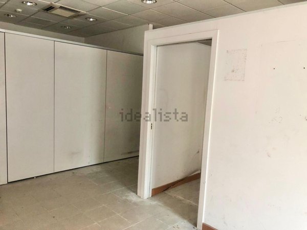 locale commerciale in vendita a Firenze in zona Centro Duomo