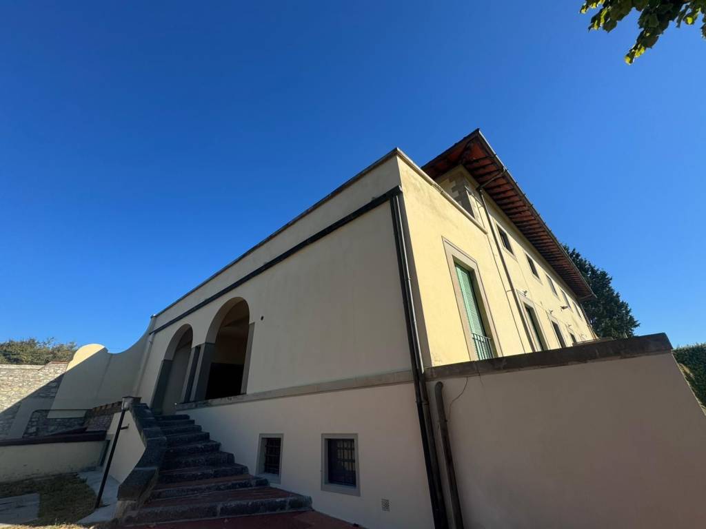 appartamento in vendita a Firenze in zona Settignano