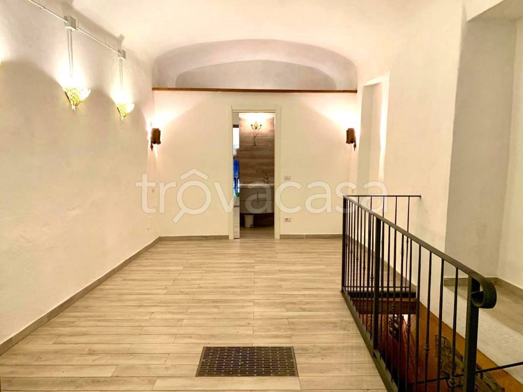 locale commerciale in vendita a Firenze