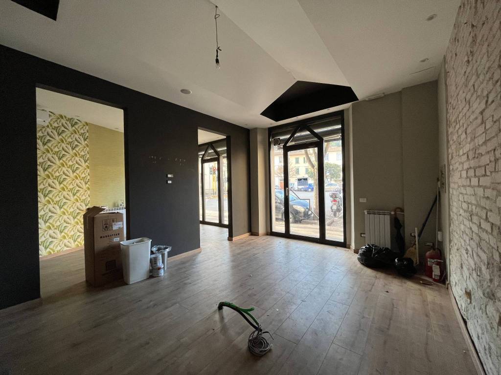 negozio in vendita a Firenze in zona Centro San Frediano