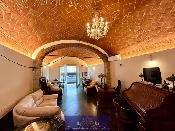 locale commerciale in vendita a Firenze in zona Galluzzo