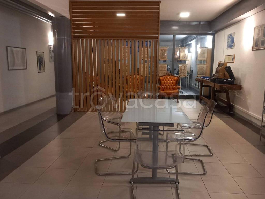 locale commerciale in vendita a Firenze in zona Gavinana