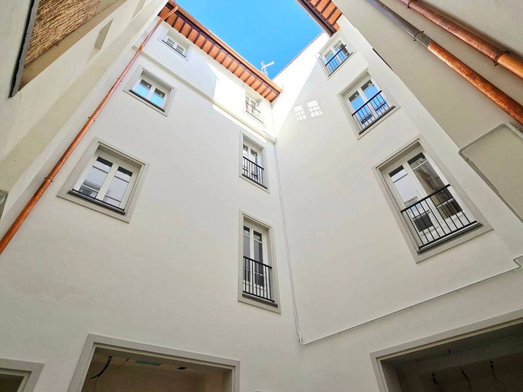 negozio in vendita a Firenze in zona Centro Santa Croce