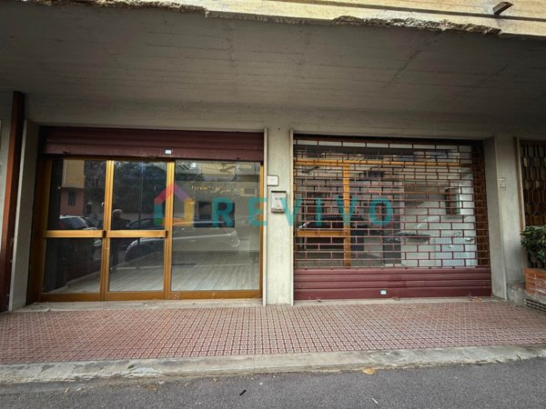 negozio in vendita a Firenze in zona Le Cure