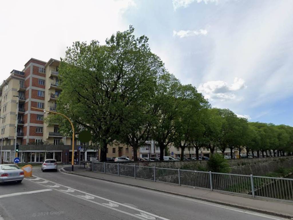 negozio in vendita a Firenze in zona Novoli
