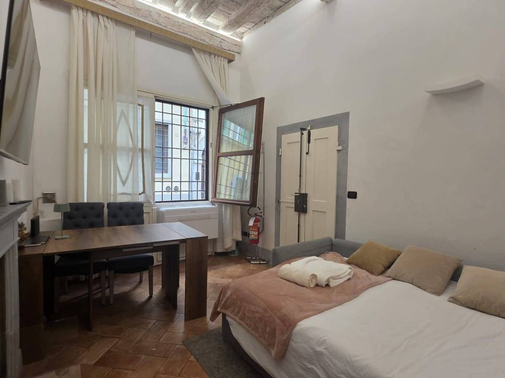 appartamento in vendita a Firenze in zona Centro Santa Maria Novella