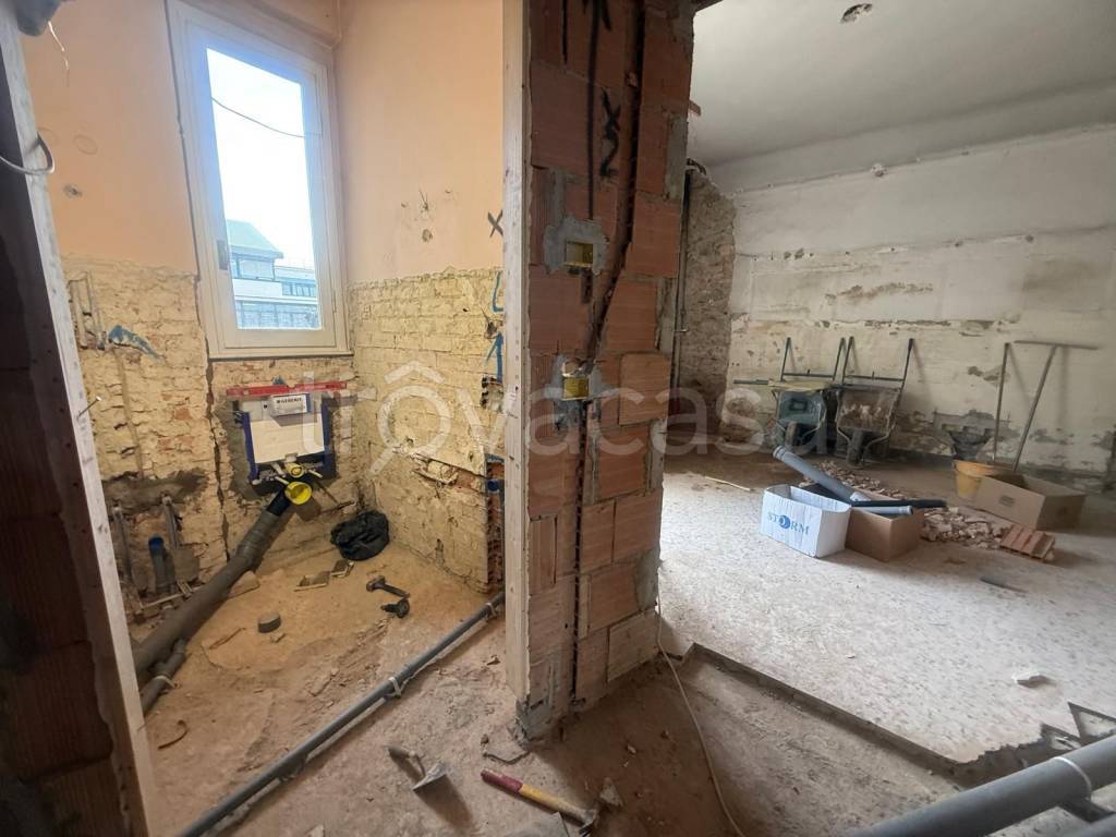 appartamento in vendita a Firenze in zona Campo di Marte