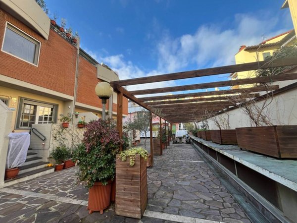 casa indipendente in vendita a Firenze in zona Le Cure