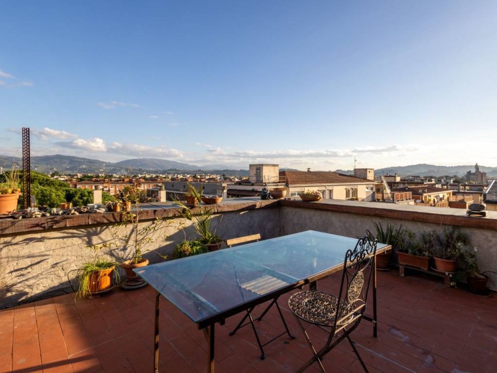 appartamento in vendita a Firenze in zona Bellariva