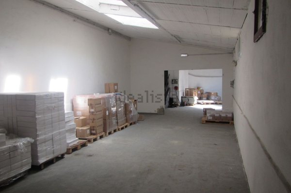 locale di sgombero in vendita a Firenze in zona Careggi