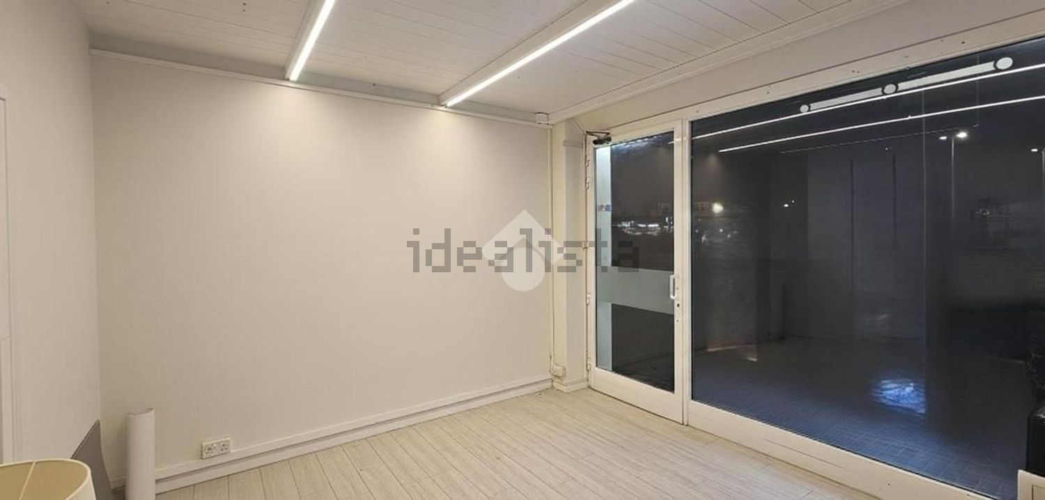 negozio in vendita a Firenze in zona Novoli