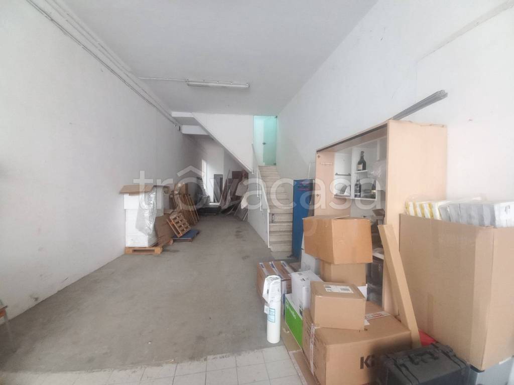 locale commerciale in vendita a Firenze in zona Careggi