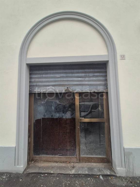 locale commerciale in vendita a Firenze in zona Centro Storico