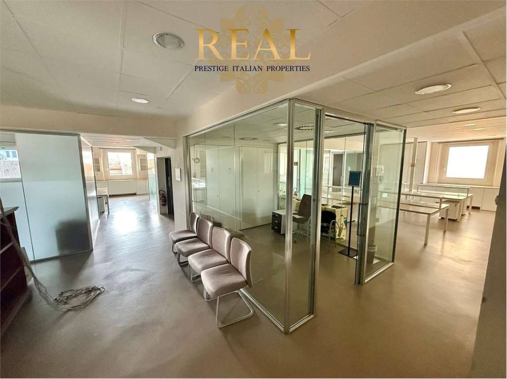 intera palazzina in vendita a Firenze in zona Bellariva