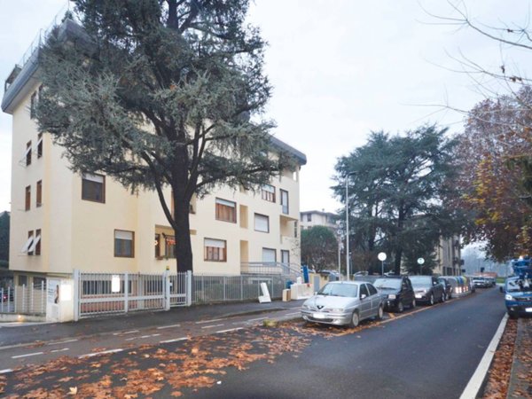 appartamento in vendita a Firenze in zona Isolotto