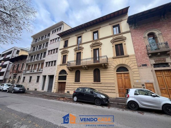 appartamento in vendita a Firenze in zona Statuto