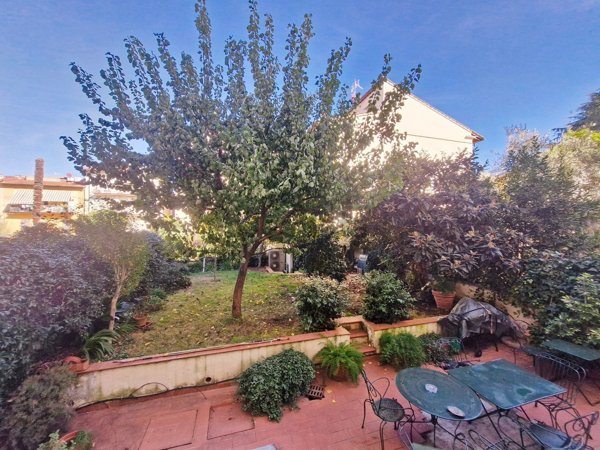 appartamento in vendita a Firenze in zona Campo di Marte