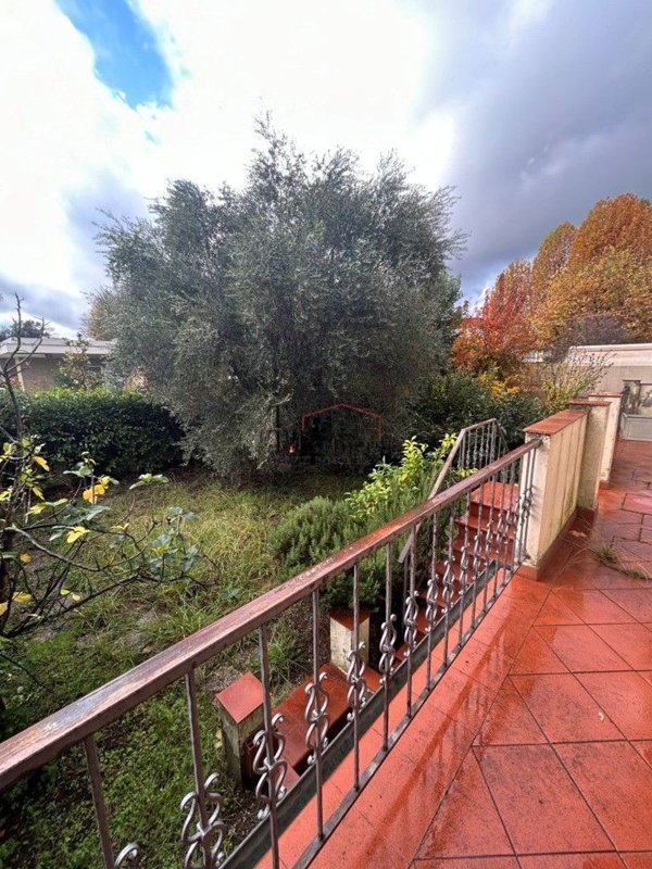 appartamento in vendita a Firenze in zona Soffiano