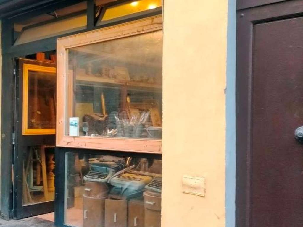 negozio in vendita a Firenze in zona Centro San Frediano