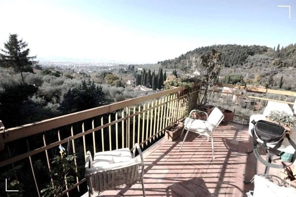 appartamento in vendita a Firenze in zona Settignano