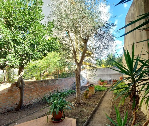 appartamento in vendita a Firenze in zona Le Cure