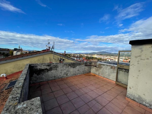 appartamento in vendita a Firenze in zona Varlungo