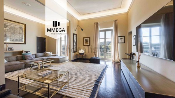 appartamento in vendita a Firenze in zona Centro Santa Maria Novella