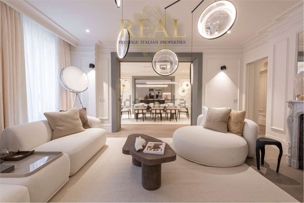 appartamento in vendita a Firenze in zona Centro Santa Maria Novella