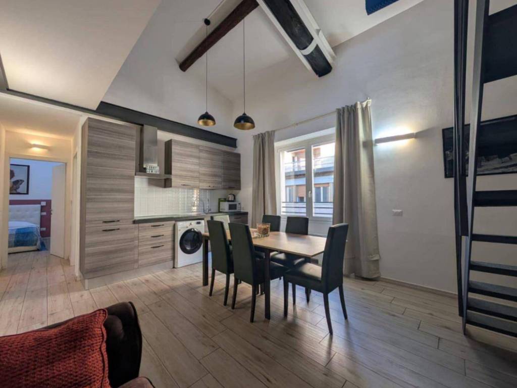 appartamento in vendita a Firenze in zona Centro San Lorenzo