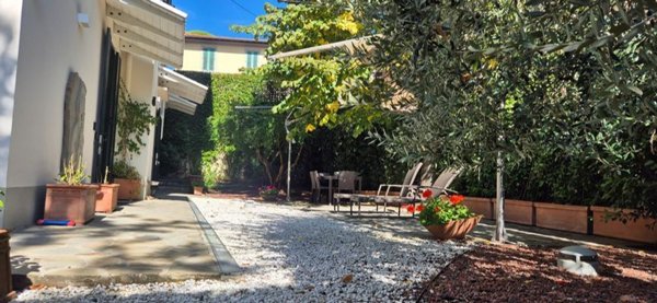 casa indipendente in vendita a Firenze in zona Campo di Marte