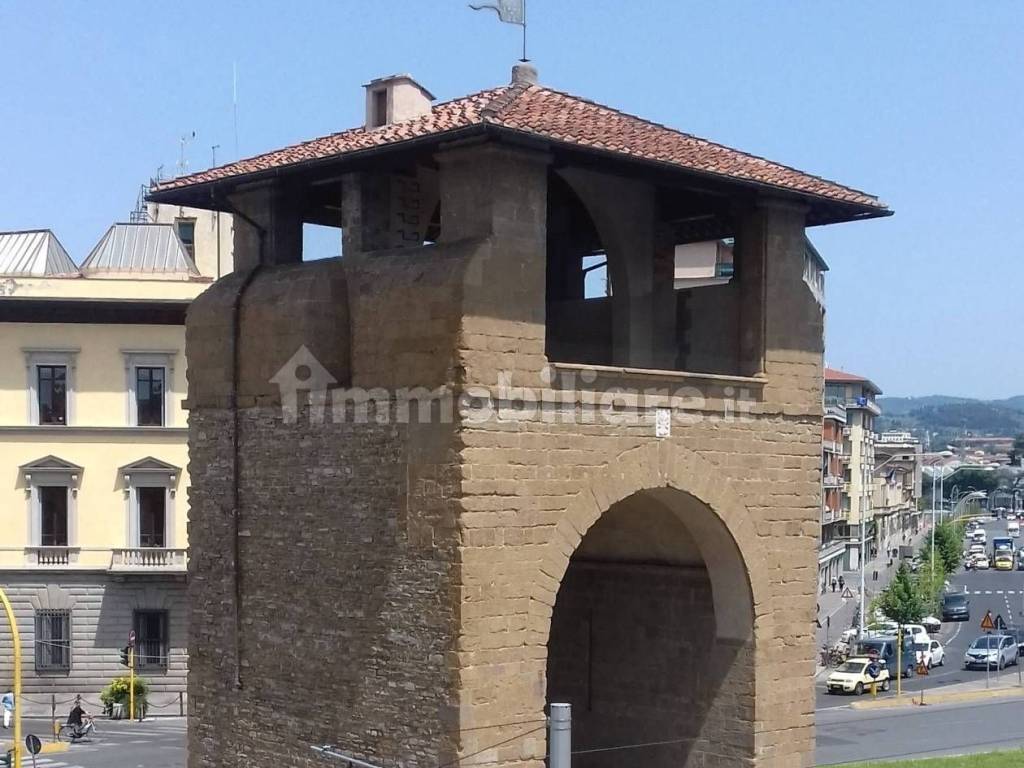 negozio in vendita a Firenze in zona Soffiano