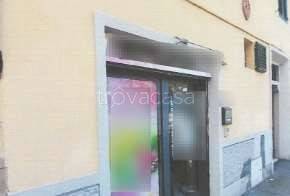 negozio in vendita a Firenze in zona Novoli