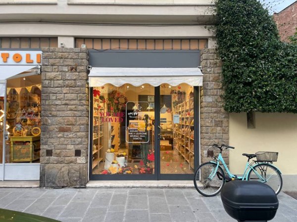 negozio in vendita a Firenze in zona Centro San Frediano