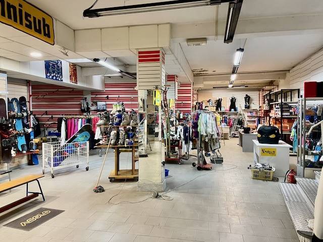 negozio in vendita a Firenze in zona Centro Duomo