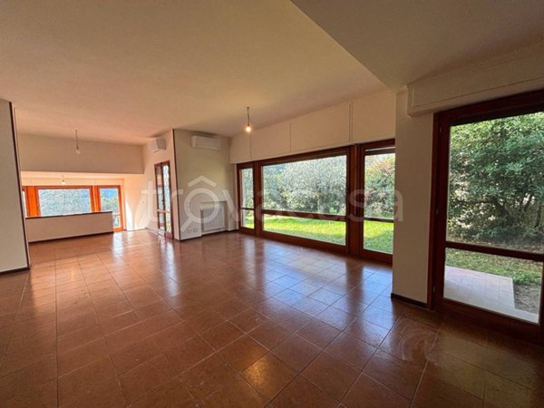 casa indipendente in vendita a Firenze in zona Settignano