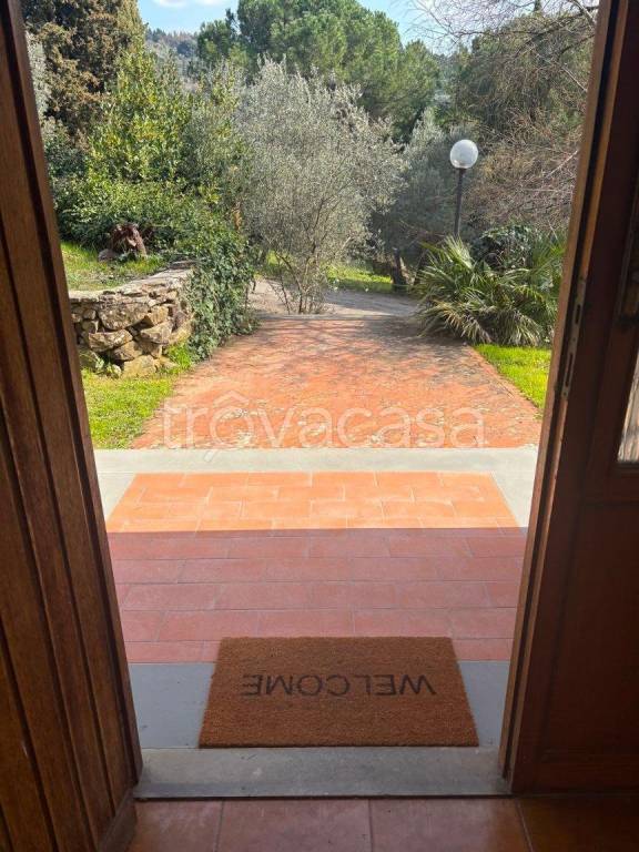 casa indipendente in vendita a Firenze in zona Settignano