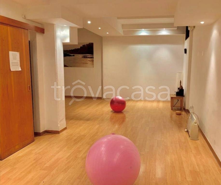 negozio in vendita a Firenze in zona Isolotto