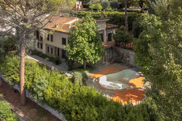 casa indipendente in vendita a Firenze in zona Settignano