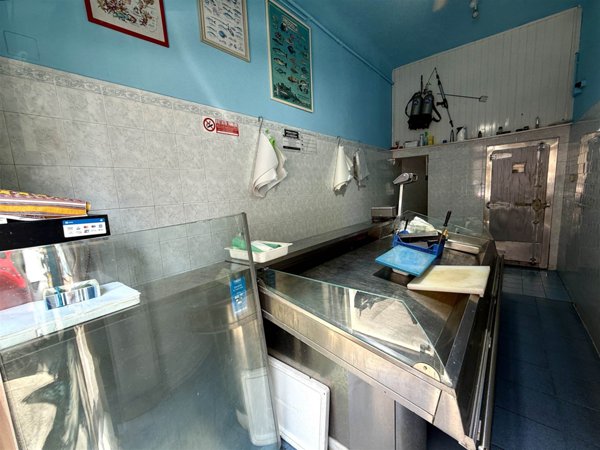 negozio in vendita a Firenze in zona Statuto