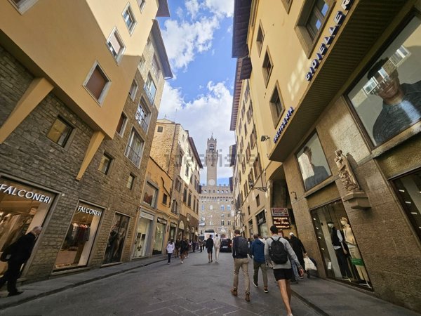 appartamento in vendita a Firenze in zona Centro Santa Maria Novella