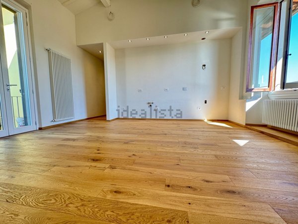 appartamento in vendita a Firenze in zona Campo di Marte