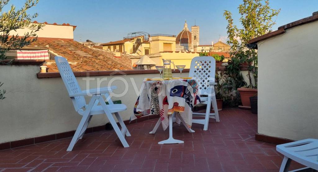 appartamento in vendita a Firenze in zona Centro Santa Maria Novella