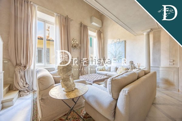 appartamento in vendita a Firenze in zona Centro Santa Maria Novella