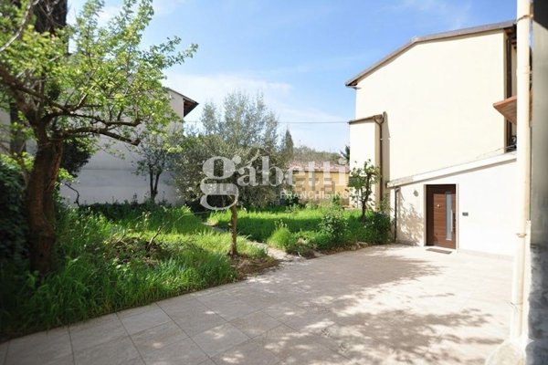 appartamento in vendita a Firenze in zona Galluzzo