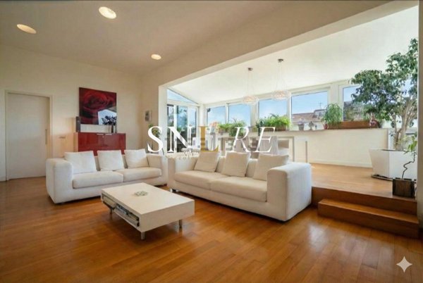 appartamento in vendita a Firenze in zona Centro Santa Maria Novella