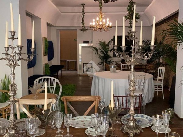 negozio in vendita a Firenze in zona Centro Santa Croce
