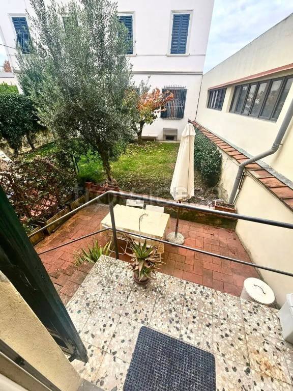 appartamento in vendita a Firenze in zona Campo di Marte