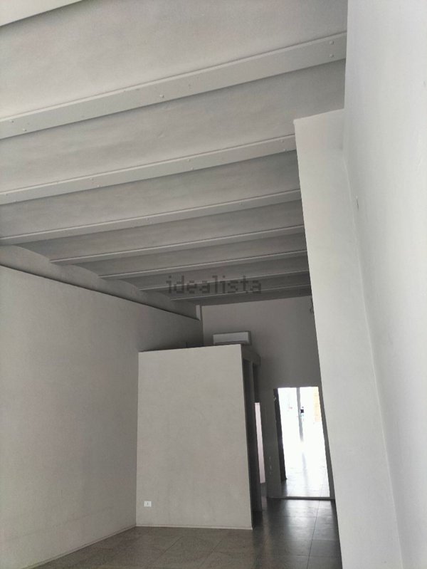 negozio in vendita a Firenze in zona Careggi