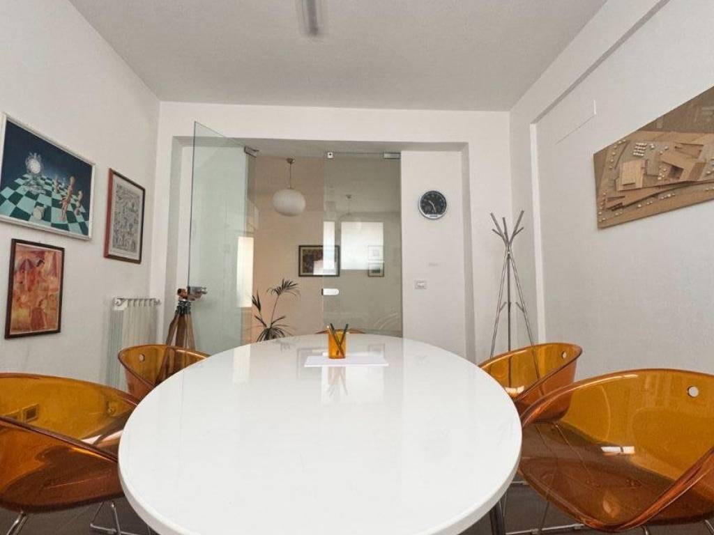 ufficio in vendita a Firenze in zona Isolotto